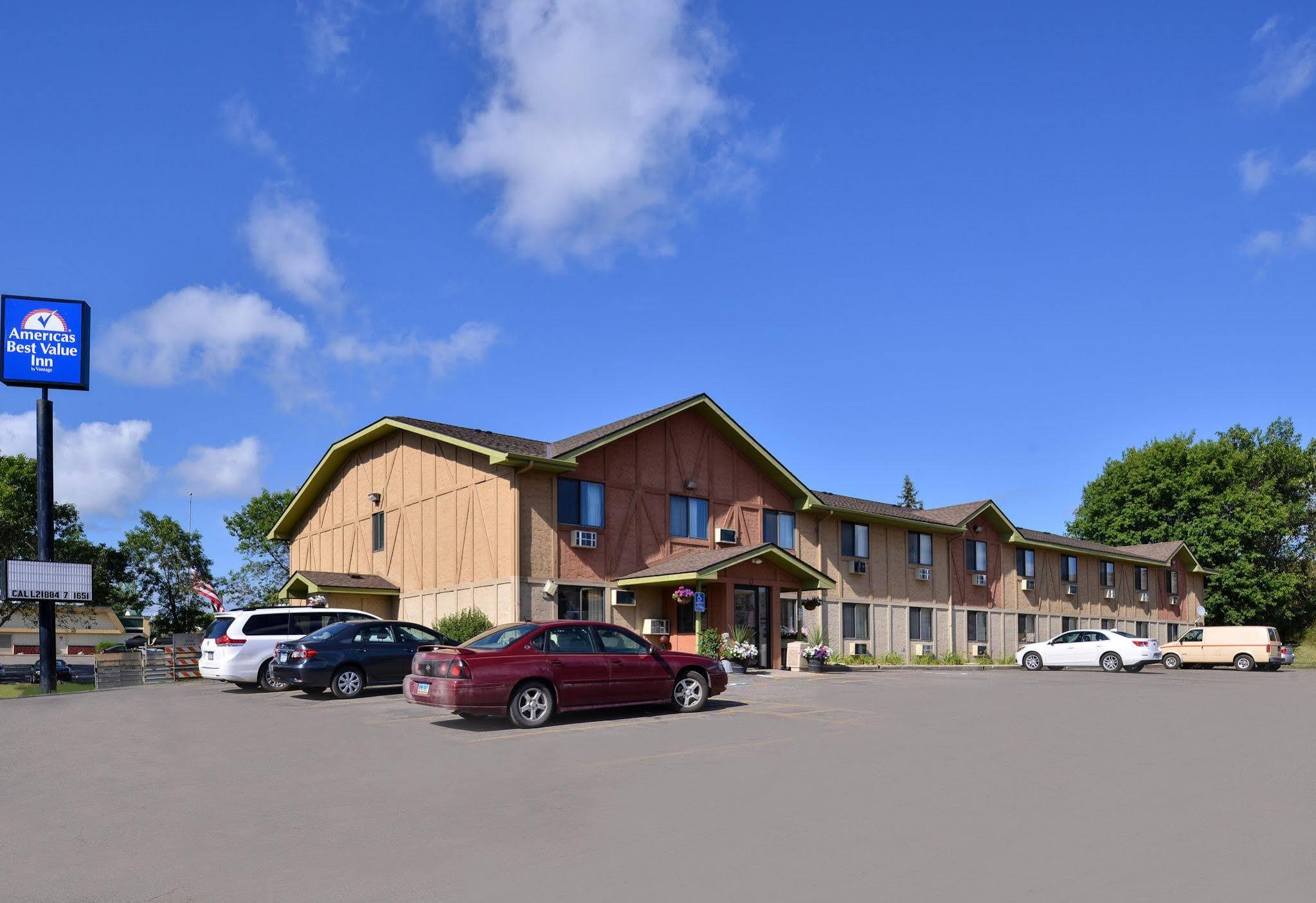 Americas Best Value Inn & Suites Detroit Lakes Exteriér fotografie