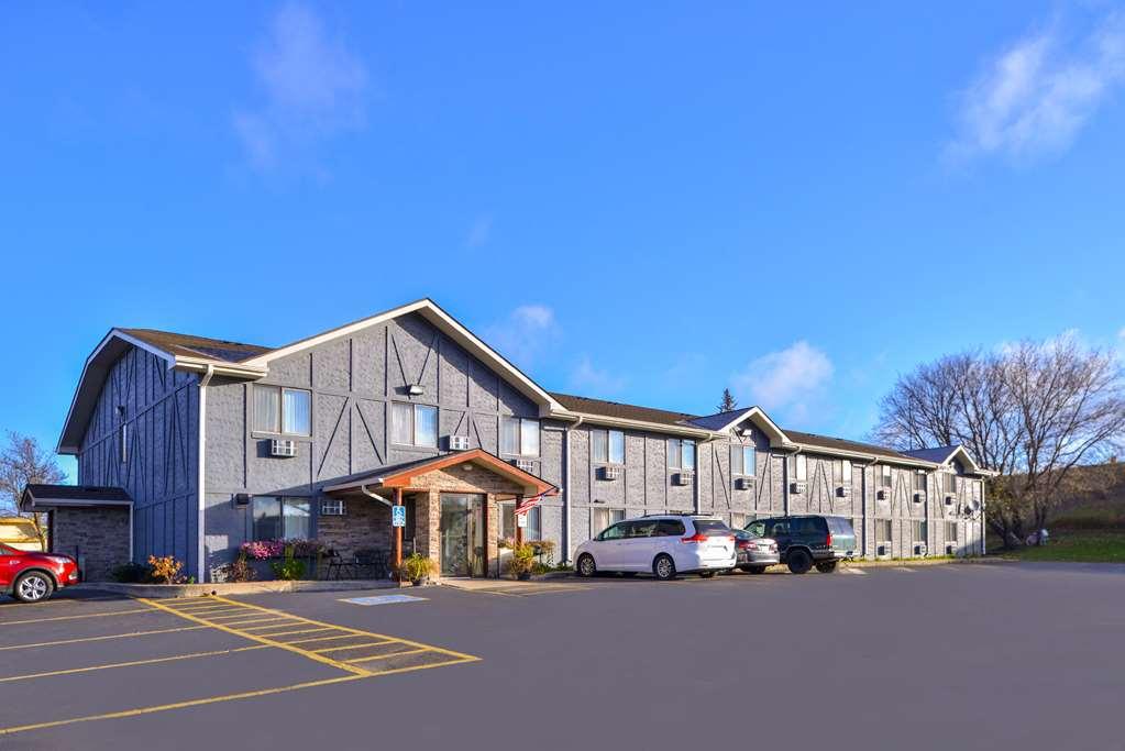 Americas Best Value Inn & Suites Detroit Lakes Exteriér fotografie