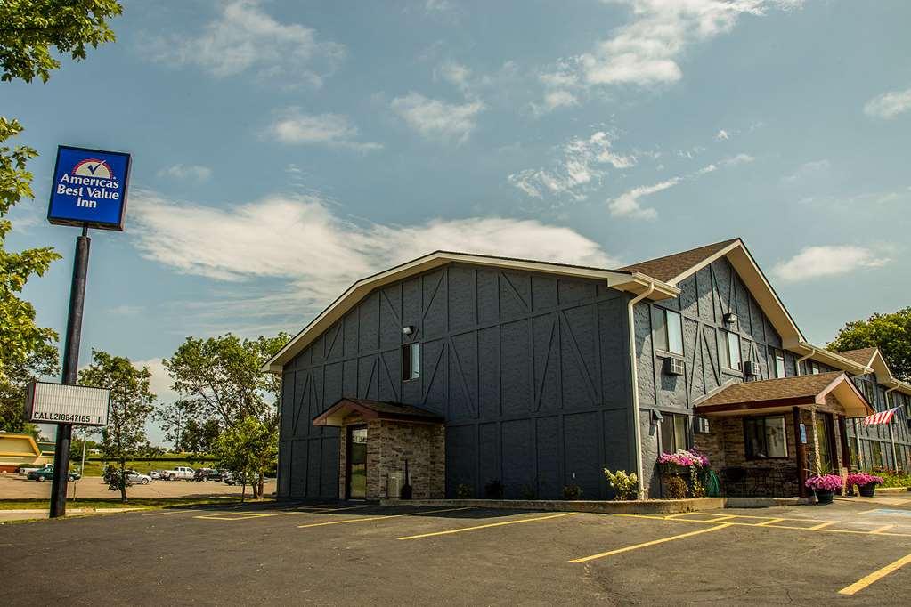 Americas Best Value Inn & Suites Detroit Lakes Exteriér fotografie