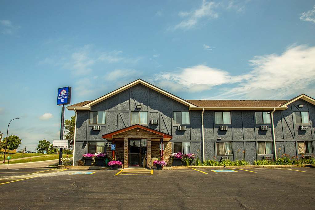 Americas Best Value Inn & Suites Detroit Lakes Exteriér fotografie