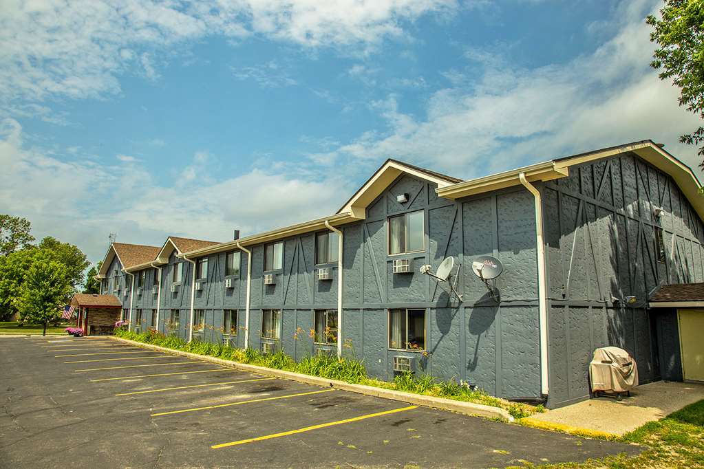 Americas Best Value Inn & Suites Detroit Lakes Exteriér fotografie