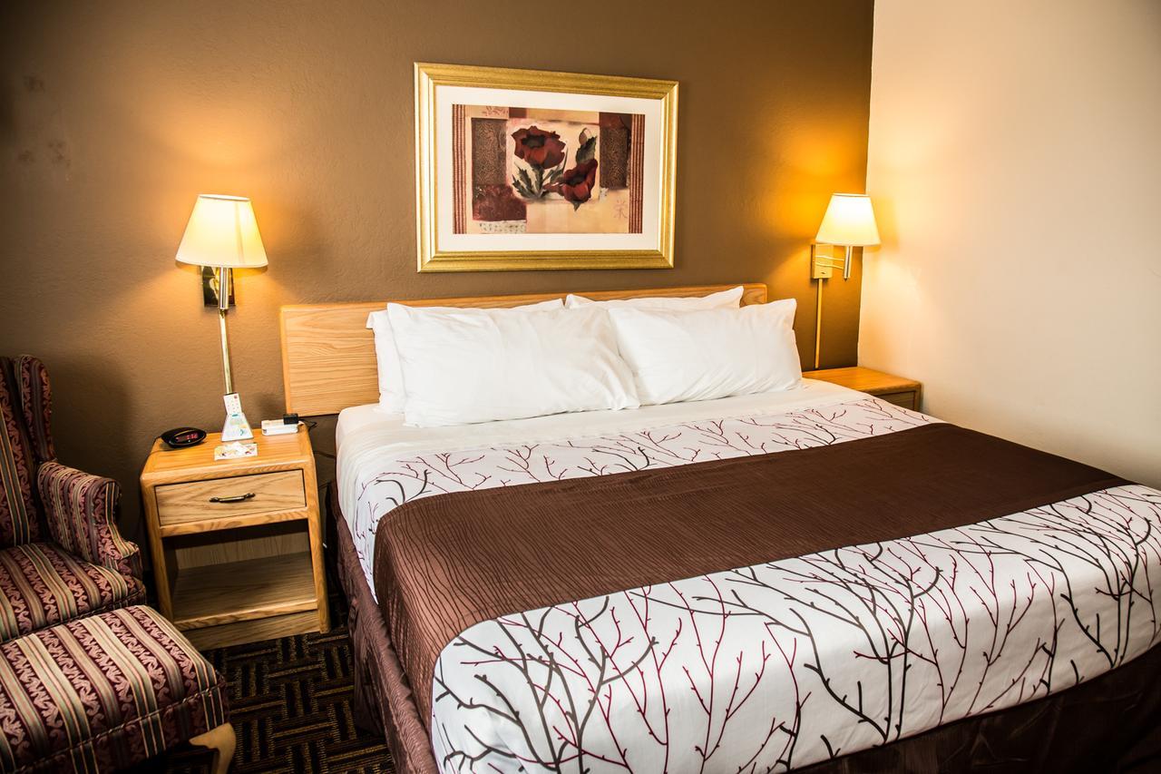 Americas Best Value Inn & Suites Detroit Lakes Exteriér fotografie