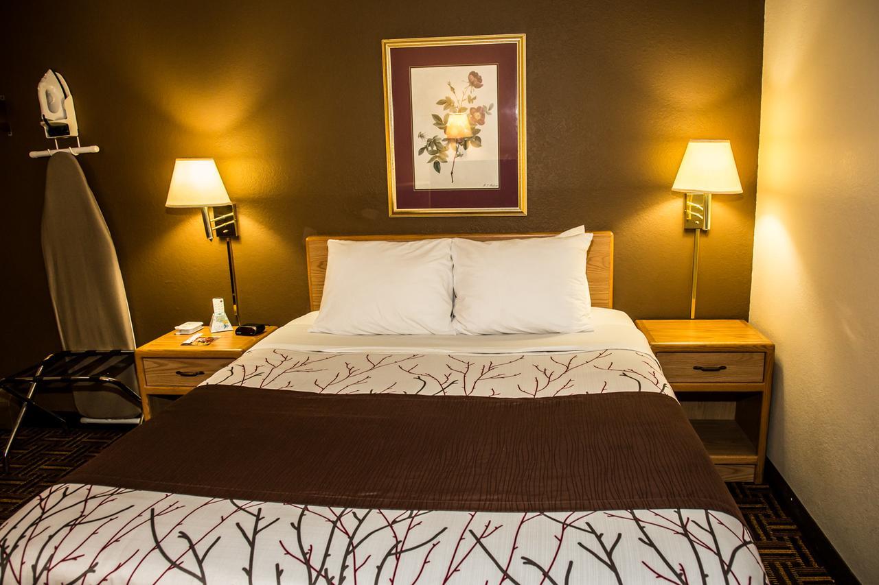 Americas Best Value Inn & Suites Detroit Lakes Exteriér fotografie