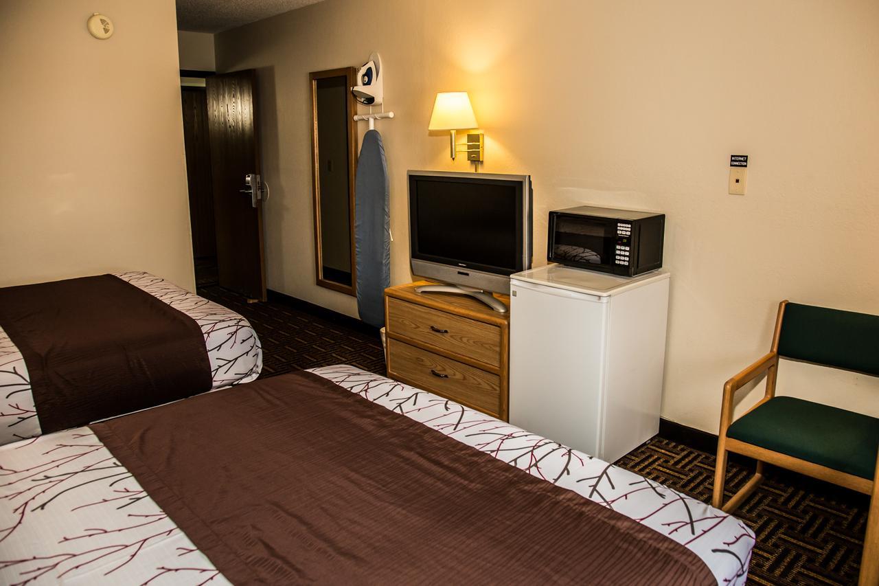 Americas Best Value Inn & Suites Detroit Lakes Exteriér fotografie