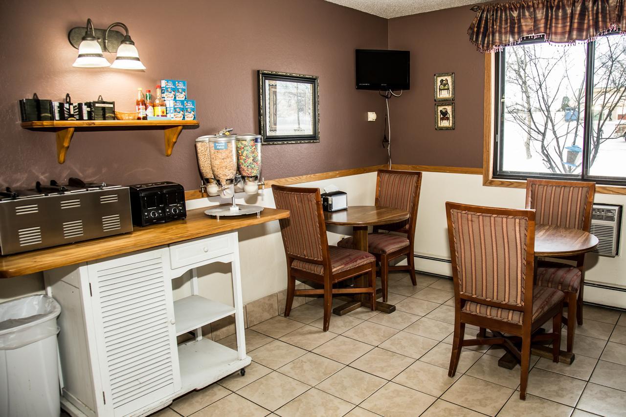 Americas Best Value Inn & Suites Detroit Lakes Exteriér fotografie