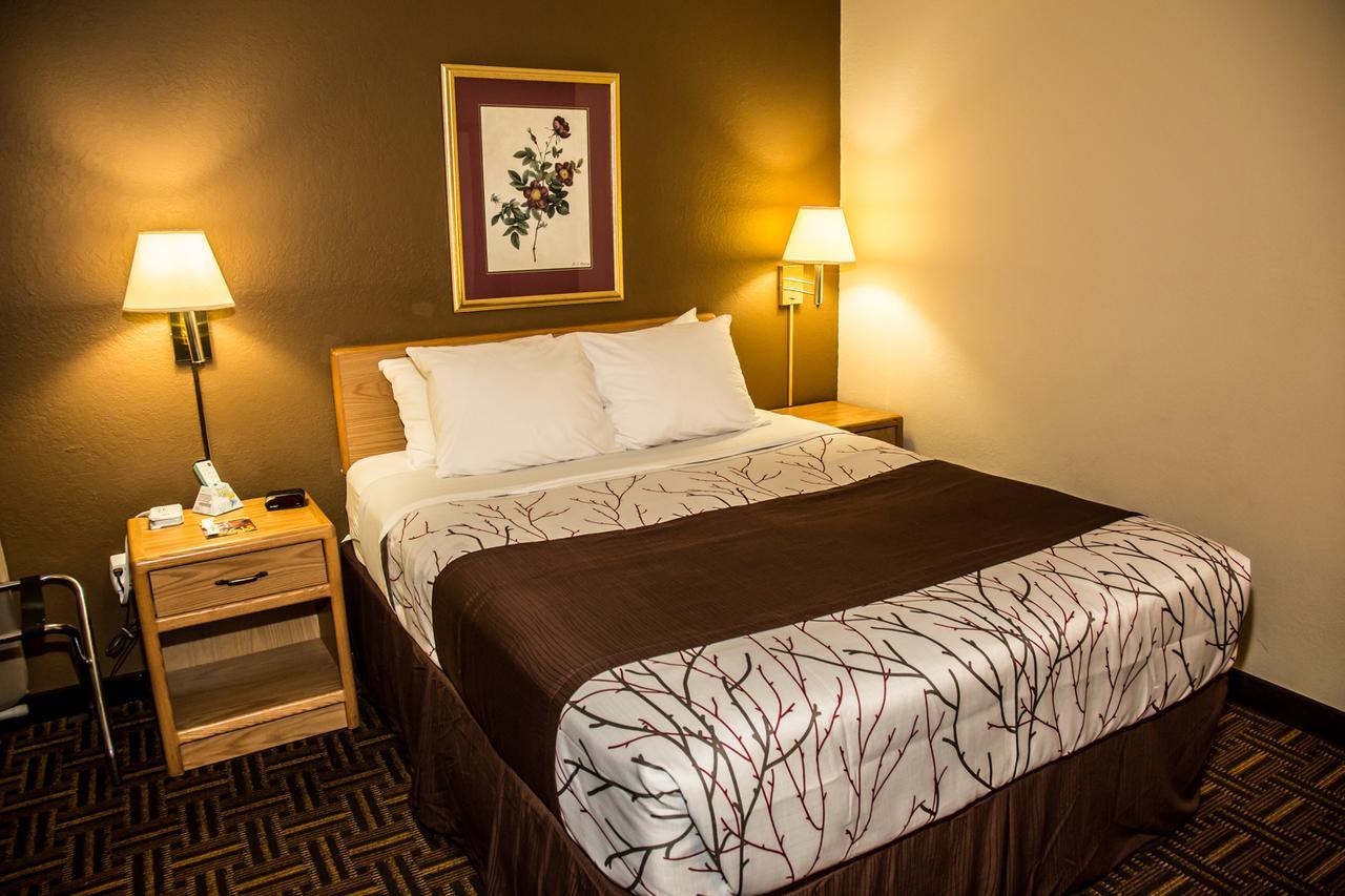 Americas Best Value Inn & Suites Detroit Lakes Exteriér fotografie