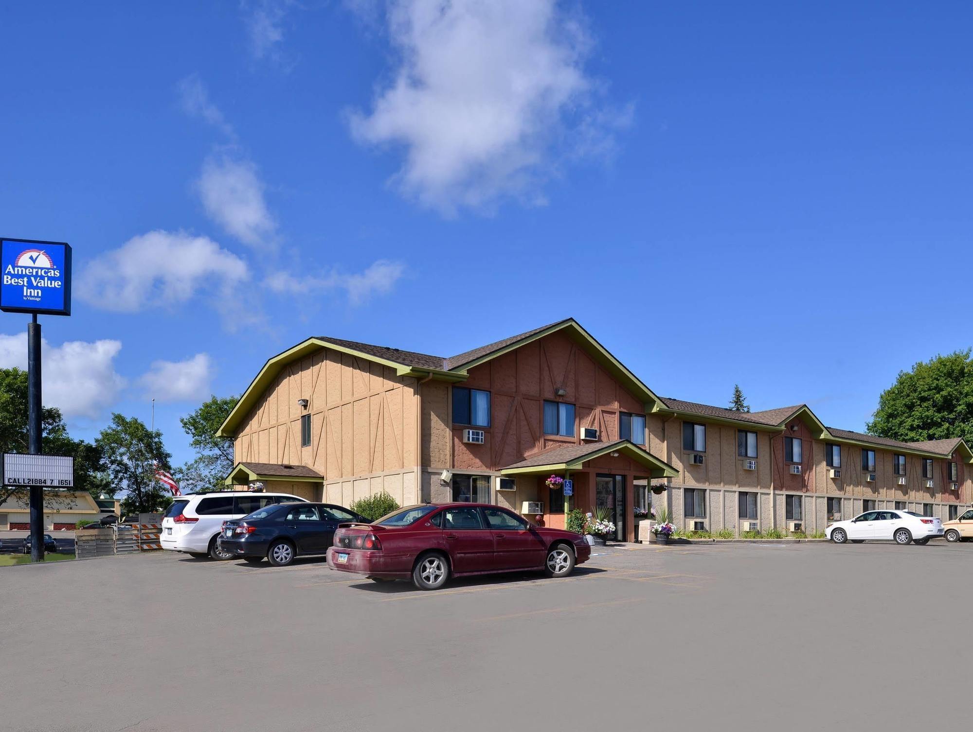 Americas Best Value Inn & Suites Detroit Lakes Exteriér fotografie