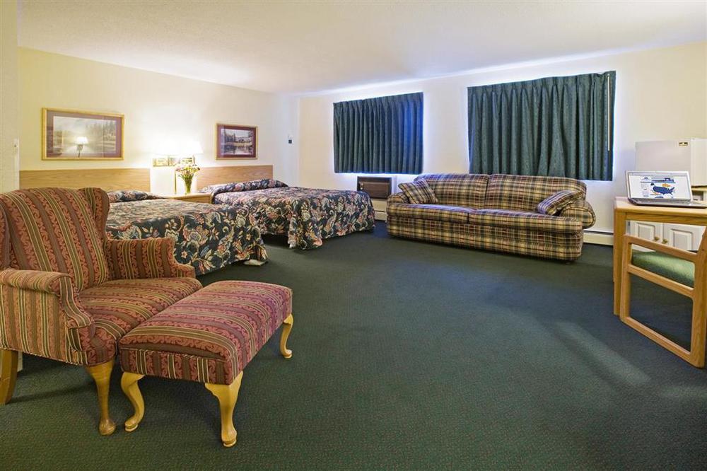 Americas Best Value Inn & Suites Detroit Lakes Pokoj fotografie