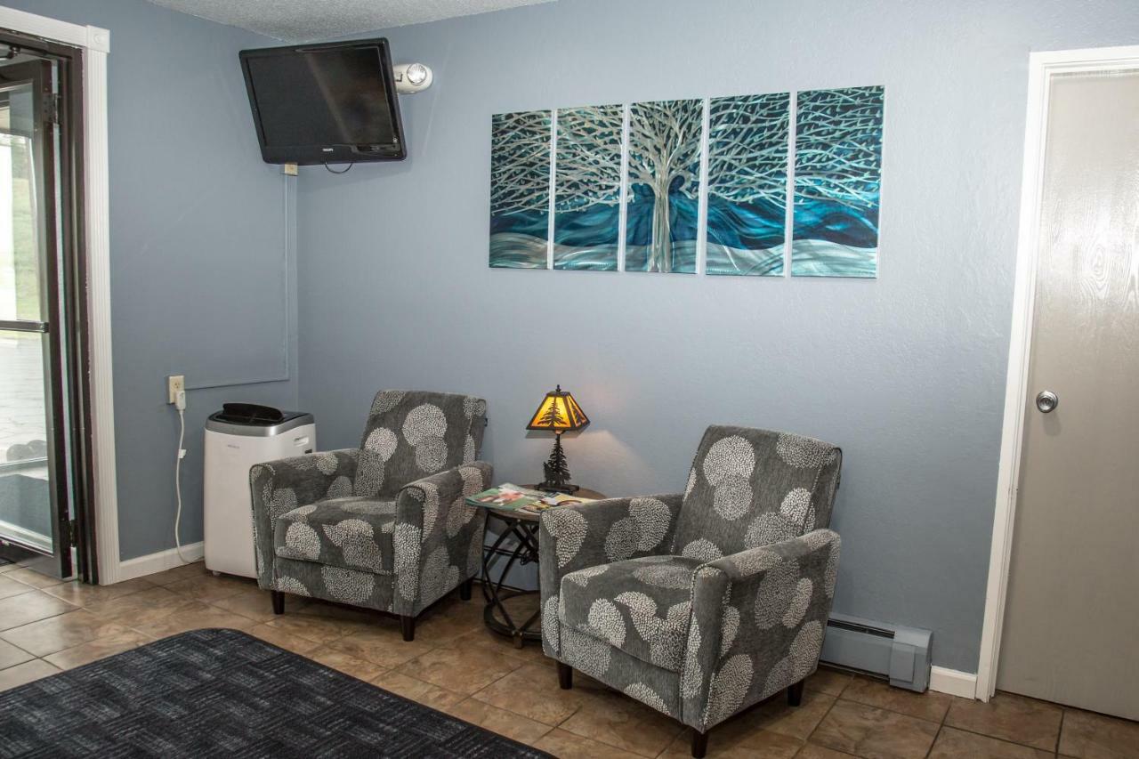 Americas Best Value Inn & Suites Detroit Lakes Exteriér fotografie